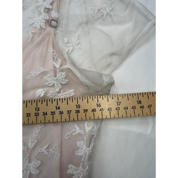 Abercrombie & Fitch Lace Peplum Top XS White Sheer Floral Embroidered Blouse - Picture 7 of 14